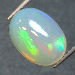 1,71ct Oval cut opal 10.4 x 7.7 mm