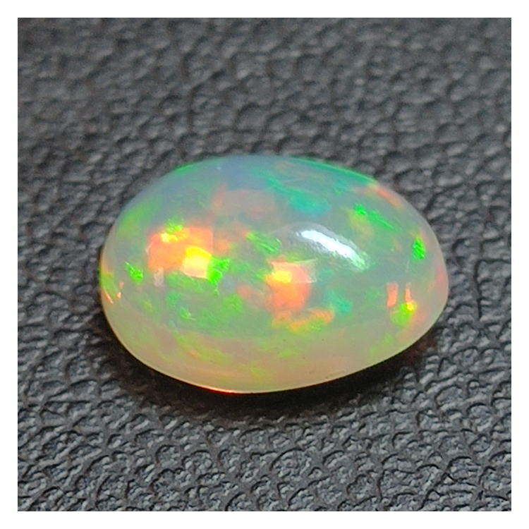 2,16ct Oval cut opal 10,5x7,9 mm