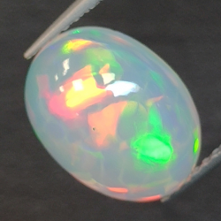 2,69ct Opal im Ovalschliff 11,5x8,6 mm