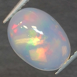 1,98ct Oval cut opal 10,3x7,6mm