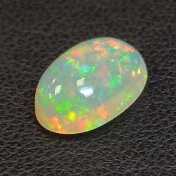 1,77ct Oval cut opal 10,6x7,5mm