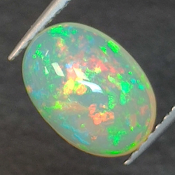 1,77ct Oval cut opal 10,6x7,5mm