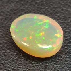 1,97ct Oval cut opal 9,7x7,5mm