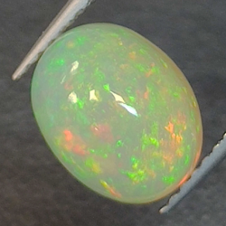 1,97ct Ópalo talla oval 9,7x7,5 mm