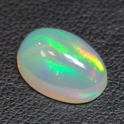 2,06ct Oval cut opal 10,8x7,5mm