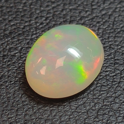 1,53ct Oval cut opal 9,6x7x6mm