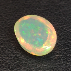 2,21ct Oval cut opal 10,2x7,8 mm