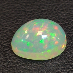 2,21ct Oval cut opal 10,2x7,8 mm