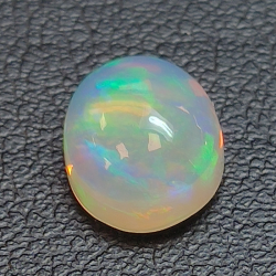 1,87ct Oval cut opal 9,4x7,7 mm