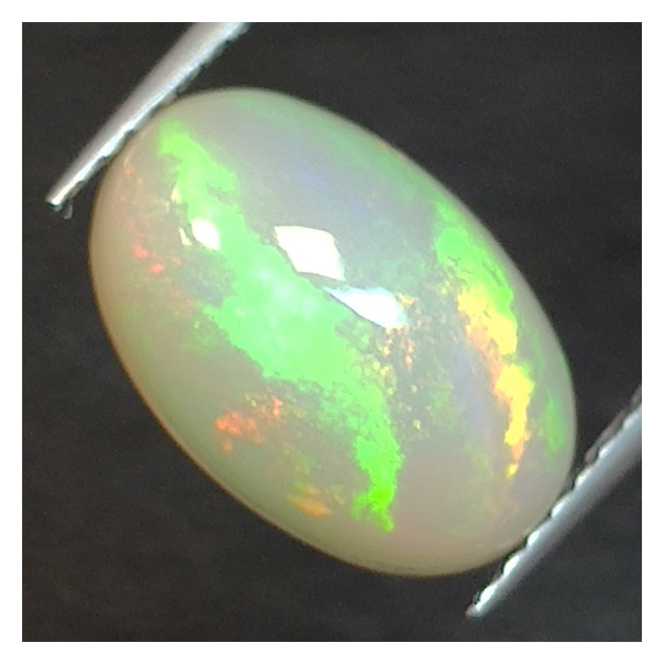 2,37ct Oval cut opal 12,4x8,3 mm