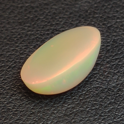 2,37ct Oval cut opal 12,4x8,3 mm