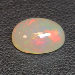 1,54ct Oval cut opal 9,9x6,7 mm