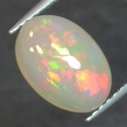 1,54ct Oval cut opal 9,9x6,7 mm