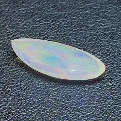 2,57ct Opal im Marquiseschliff 17,4x7,5 mm