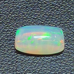 1,20 ct Opal im Baguetteschliff, 9,2x6,01 mm