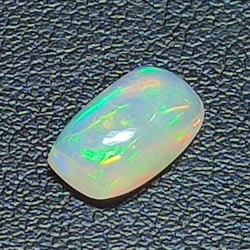 1,20 ct Opal im Baguetteschliff, 9,2x6,01 mm