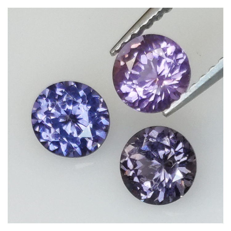 1,89ct Spinel Round Cut 5,2-5,3mm