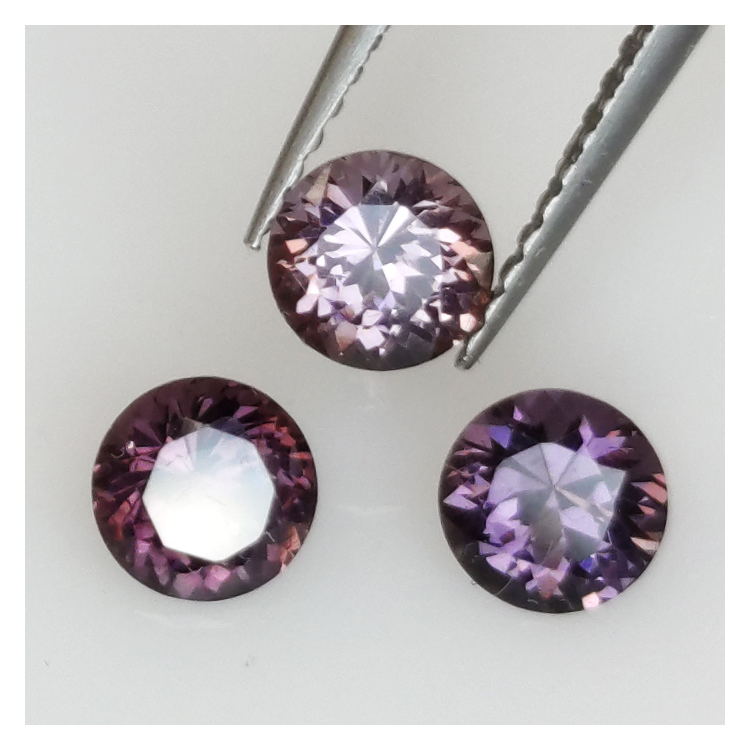 1,57ct Espinela Talla Redonda 4,9-5,0mm