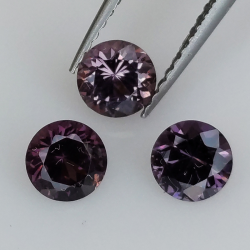 1,57ct Spinel Round Cut 4,9-5,0mm