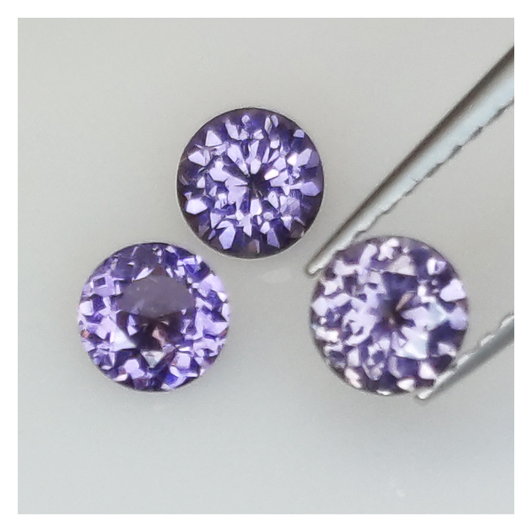 1,25ct Spinel Round Cut 4,7-4,8mm