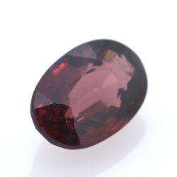 2,84 ct Rhodolite Oval Cut