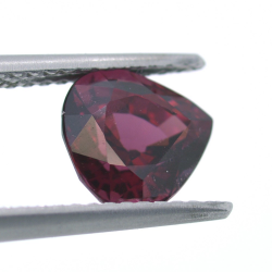 2,28 ct  Rodolite in Faccettato Goccia