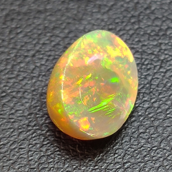 1,95ct Oval cut opal 10,4x7,4 mm