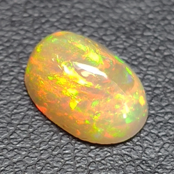 1,95ct Oval cut opal 10,4x7,4 mm