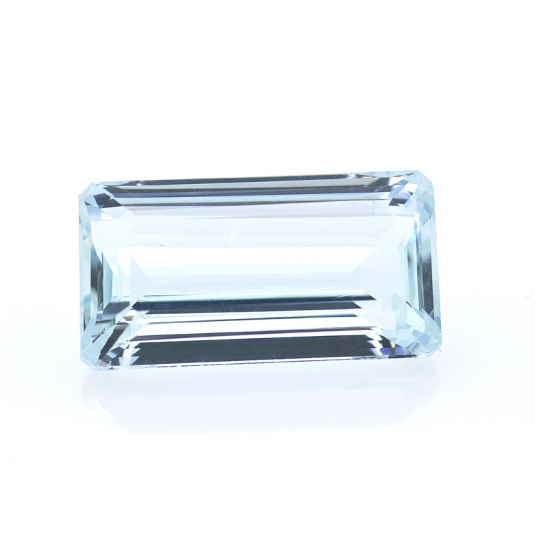 13,64 ct. Aquamarine Emerald Cut