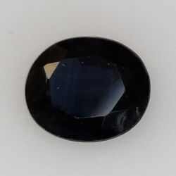0,75ct Oval cut sapphire 6x5 mm