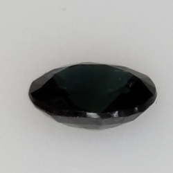 0,75ct Oval cut sapphire 6x5 mm