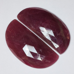 27,74 & 29,31 ct 2 pezzi Fancy Rose Ruby 33,97 x 15,90 x 4,94 mm & 34,31 x 15,99 x 5,00 mm.
