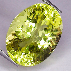 6,93 ct Cuarzo limón 14 x 10,6 x 8,2 mm