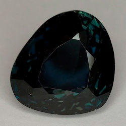 11,68 ct Trilliant Topas London Blau 14,22 x 12,63 x 8,48 mm
