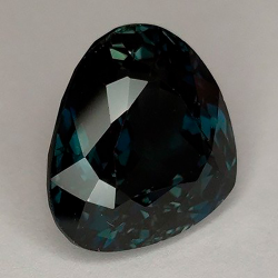 11,68 quilates Topacio Trillante Azul Londres 14,22 x 12,63 x 8,48 mm