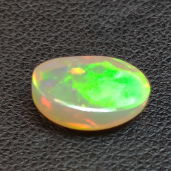 2,02ct Ópalo talla oval 10,8x6,9 mm