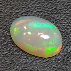 2,02ct Ópalo talla oval 10,8x6,9 mm