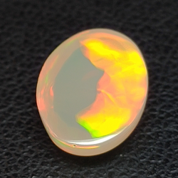 1,82ct Opale ovale 10,6x8,1 mm