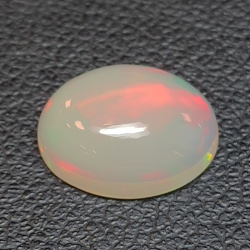 1,82ct Opale ovale 10,6x8,1 mm