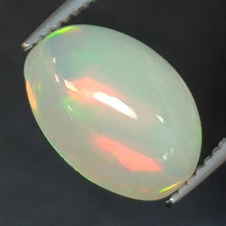 1,82ct Opale ovale 10,6x8,1 mm