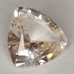 0,76 ct Padparascha Zafiro Trilliant  5,95 x 5,97 x 2,86 mm