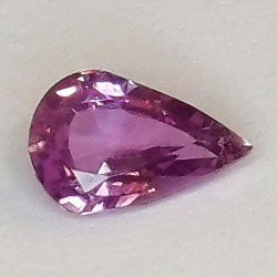 0,54 ct Saphir poire 6,75 x 4,34 x 2,48 mm