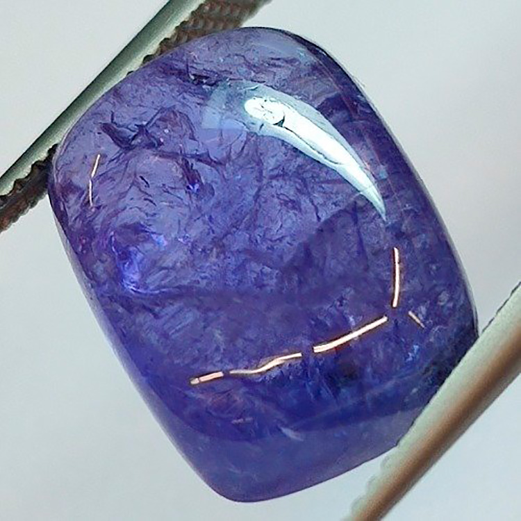 13.82 ct Cabochon Coussin Tanzanite 15.50 x 11.39 x 6.96 mm