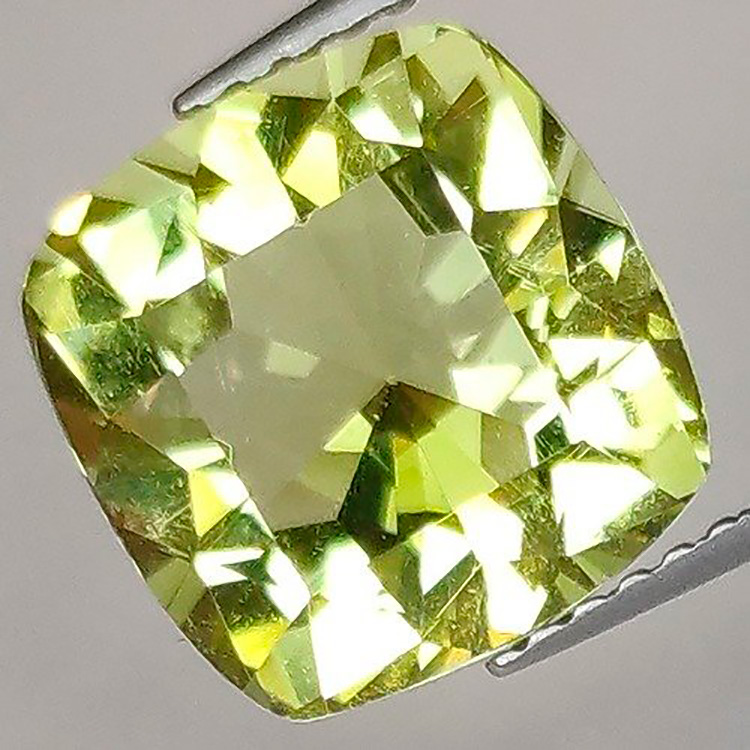 4.13 ct Cuarzo Limón Cojín 10.00 x 9.98 x 6.68 mm