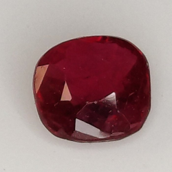 0,66 ct Rubí de sangre en cojín 5,36 x 5,11 x 2,52 mm