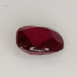 0,66 ct rubis sanguin en coussin 5,36 x 5,11 x 2,52 mm