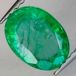 1,23 ct Esmeralda ovalada de8,45 x 3,36 x 3,02 mm