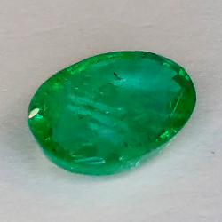 1,23 ct Esmeralda ovalada de8,45 x 3,36 x 3,02 mm