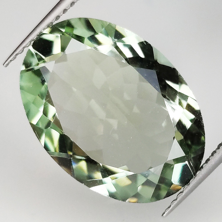 9,53 ct Oval Prasiolita 18.09 x 13.08 x 7.05 mm