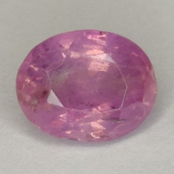 Zaffiro rosa da 2,19 carati taglio ovale 8,18 x 6,47 x 4,62 mm